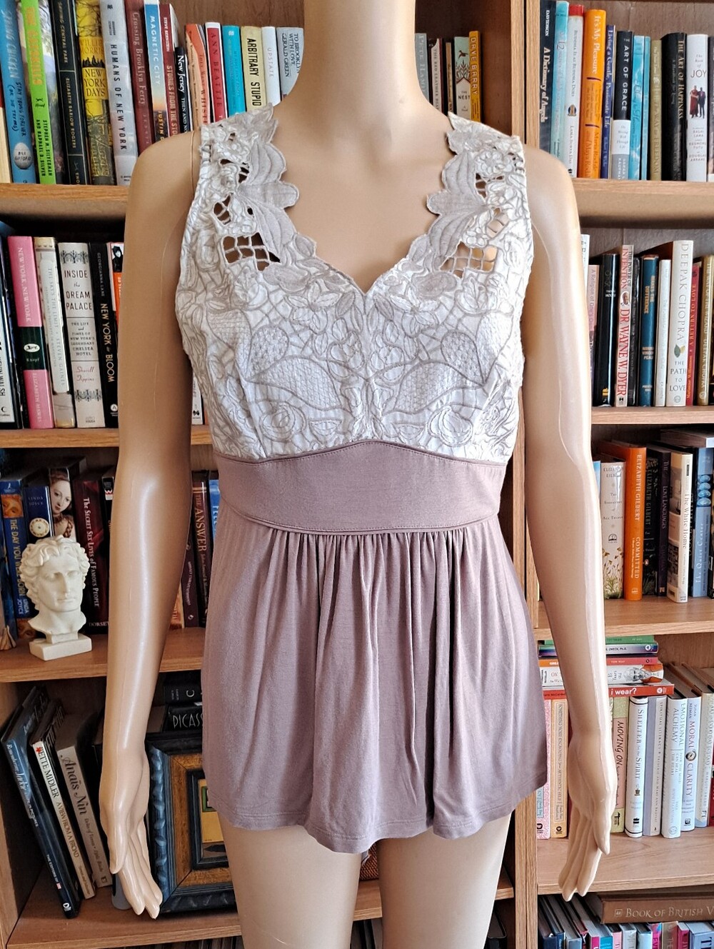 Oasis Lace-Detail Sleeveless Camisole Top in Taupe and White